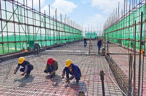 廣西建工二建 春節(jié)堅守崗位不打烊，重點項目施工建設(shè)忙